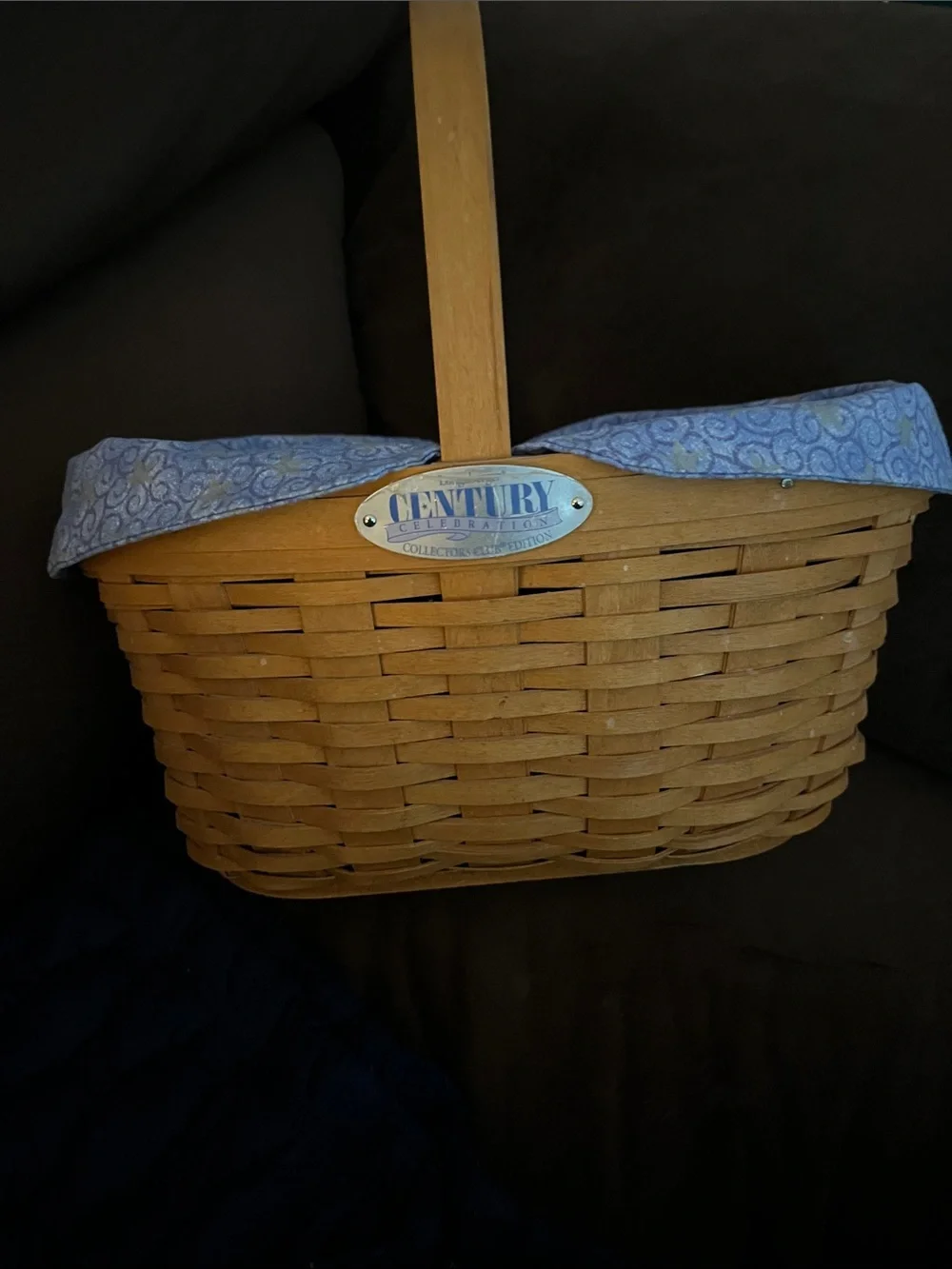 Longaberger Century Woven Picnic Basket - Natural Wood